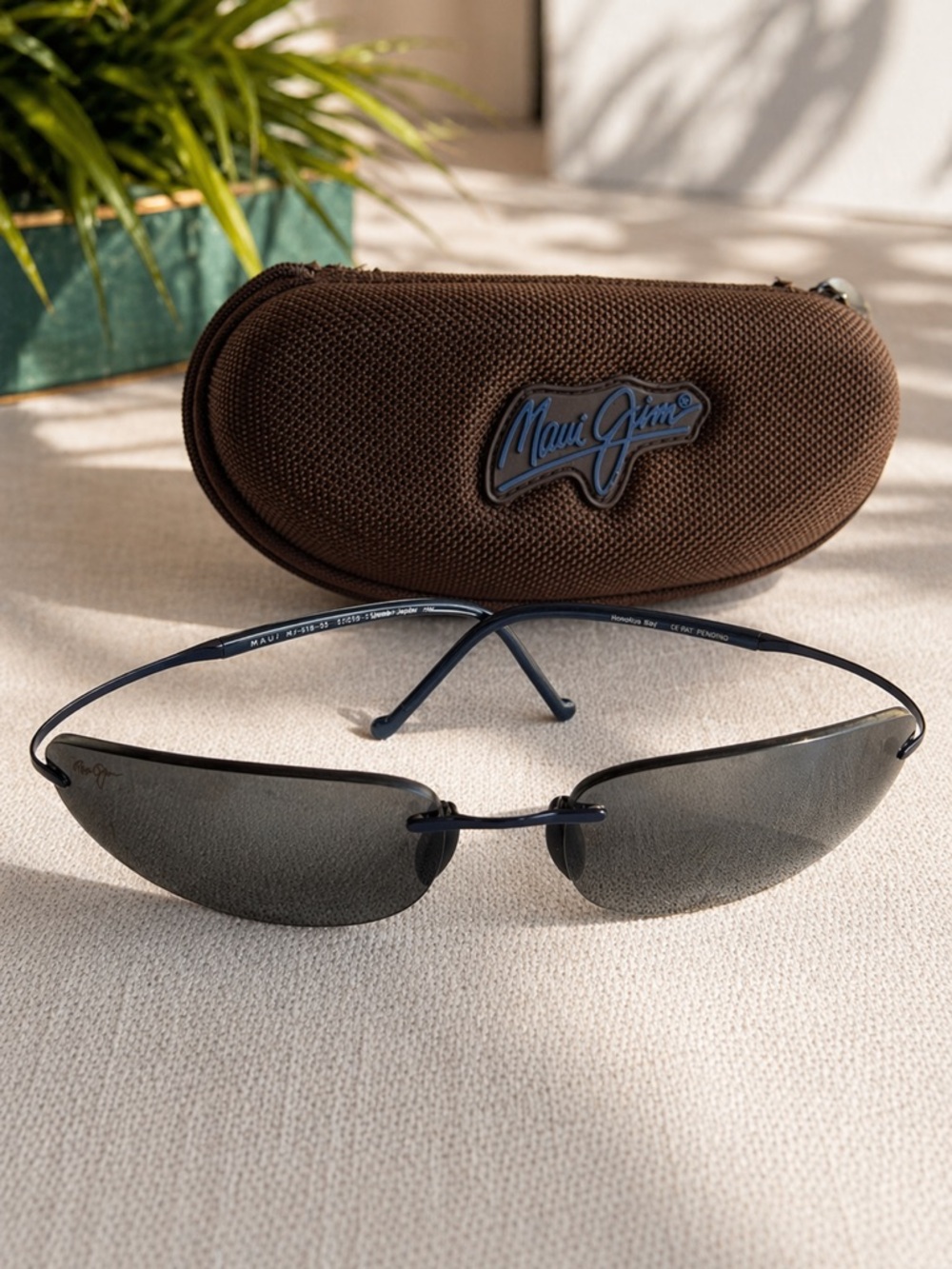 Maui Jim Honolua Bay MJ516-03 Japan Titanium Blue / Gray Lenses + Hard Zip Case